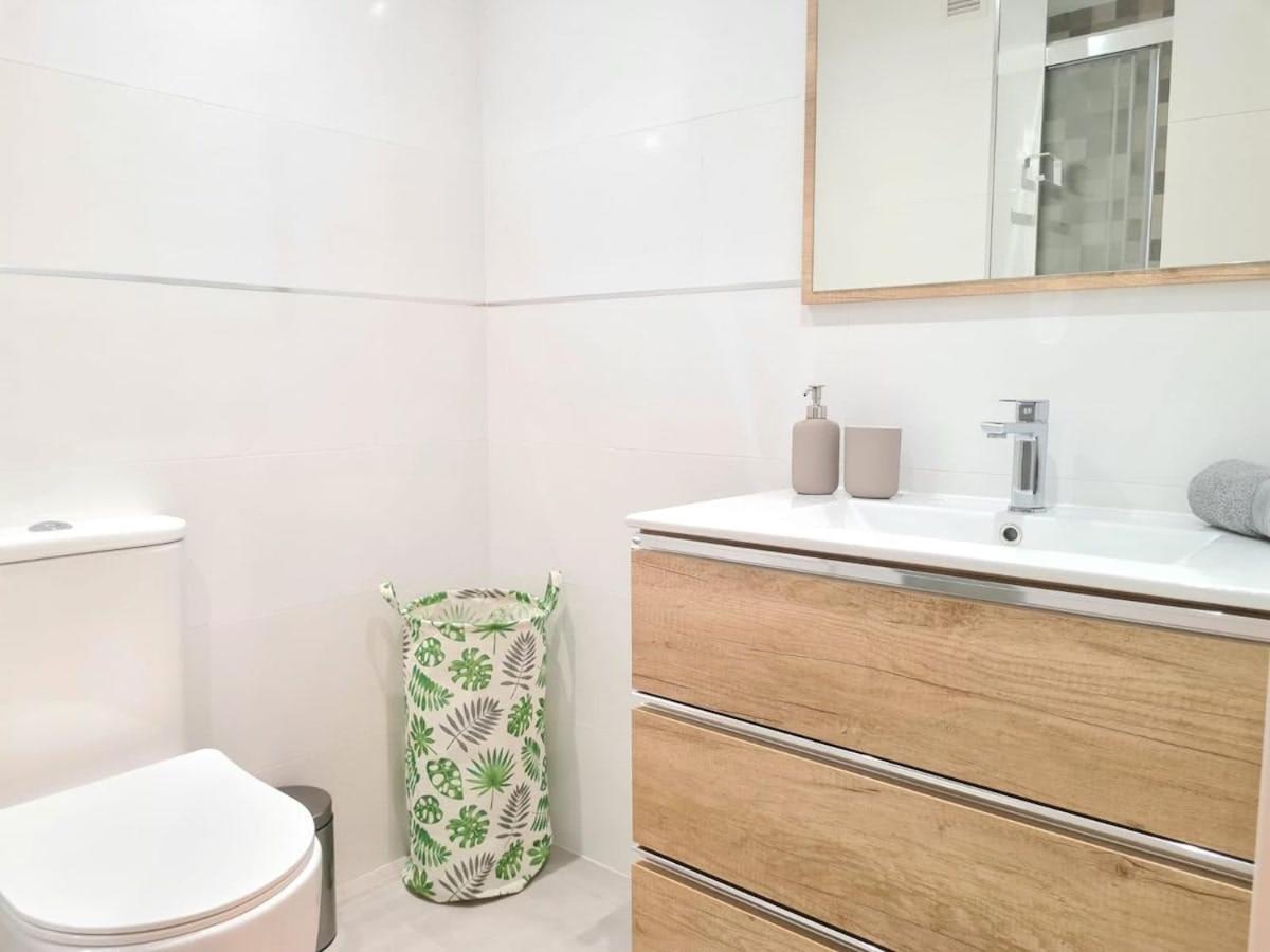 Apartamento Moderno Y Con Estilo En La Carihuela Torremolinos Zewnętrze zdjęcie