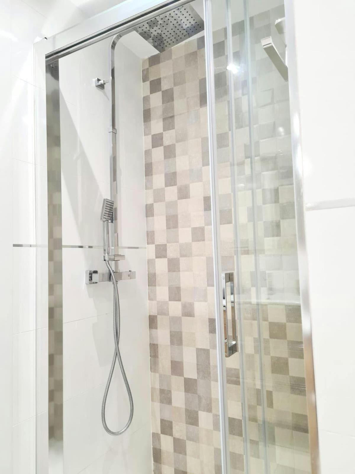 Apartamento Moderno Y Con Estilo En La Carihuela Torremolinos Zewnętrze zdjęcie